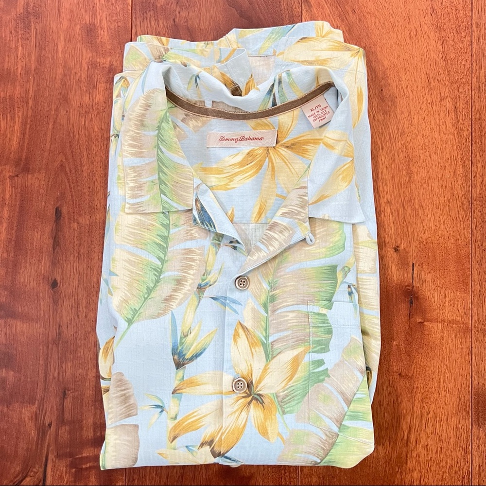 Tommy Bahama men’s button-down 100% silk
